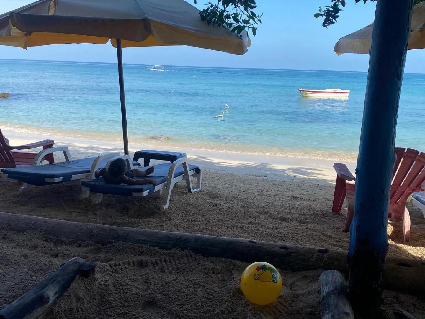 Posada Shekinah Baru Playa Blanca Exterior photo